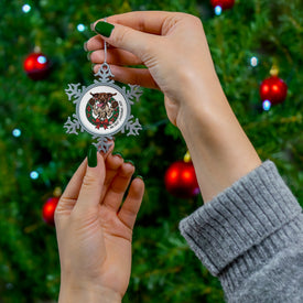 Christmas German Shorthaired Pointer Dog Wreath Pewter Snowflake Ornament | Holiday GSP Decoration
